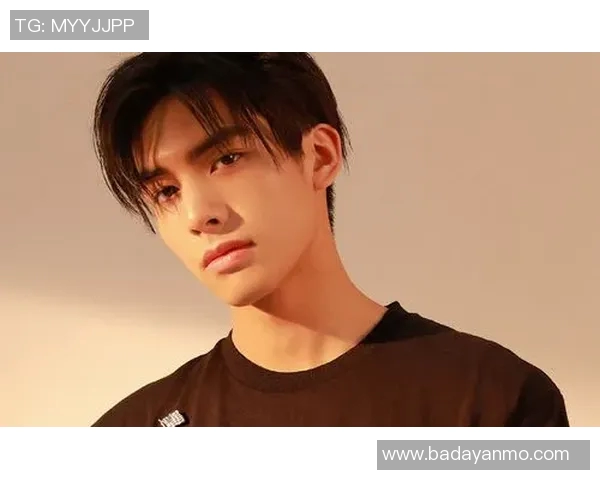 足球明星壁纸图赏析让你与偶像零距离接触的视觉盛宴