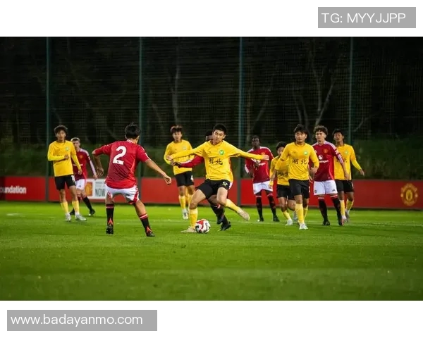 香港足球明星队精彩视频集锦展现球场风采与团队合作精神 香港足球明星队精彩视频集锦展现球场风采与团队合作精神